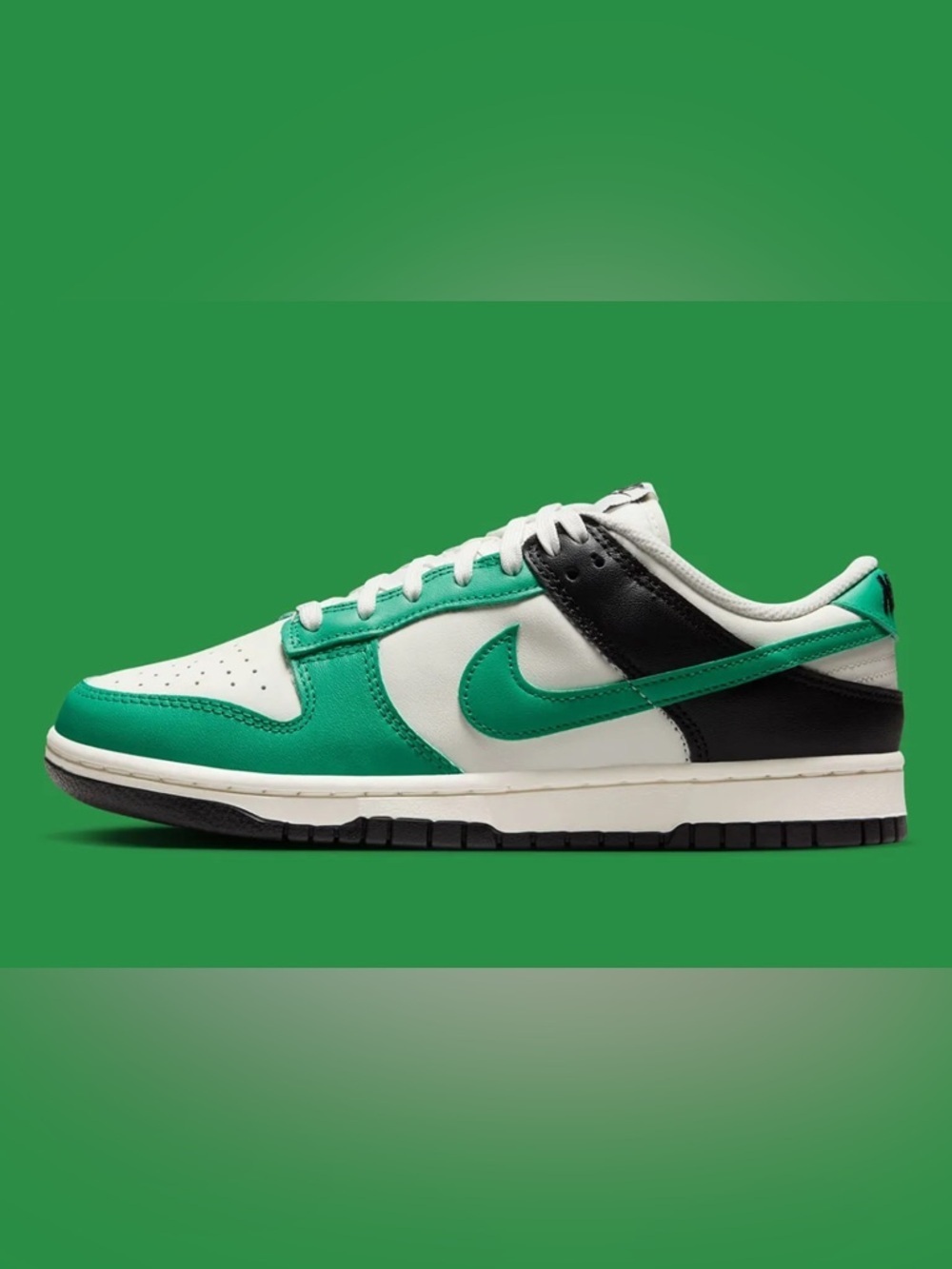 Nike Dunk Low
Celtics
US 6.5 EUC - Picture 2 of 11